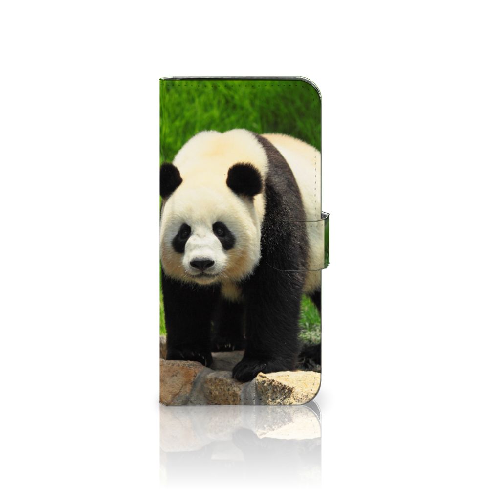 Samsung Galaxy S24 FE Telefoonhoesje met Pasjes Panda panda hond met grass achtergrond