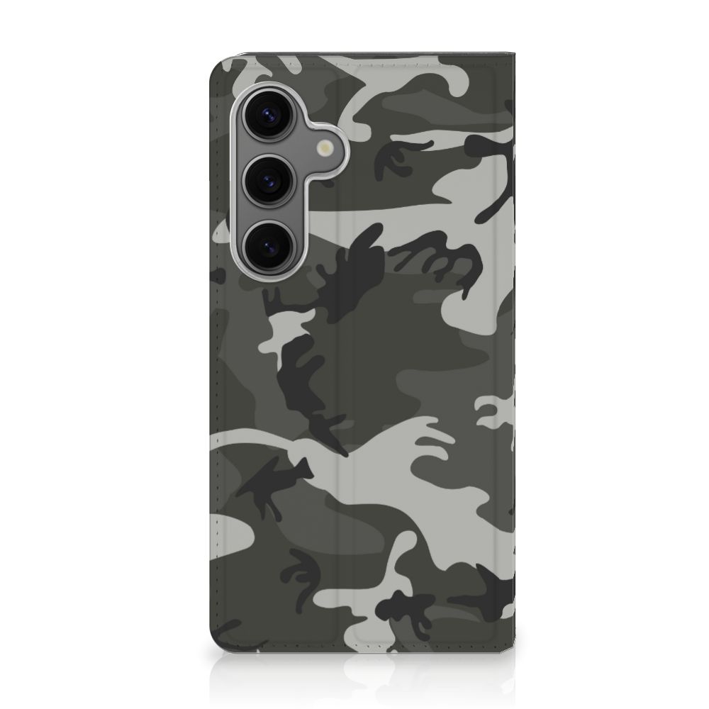 Samsung Galaxy S24 Hoesje met Magneet Army Light camouflage design voorkant