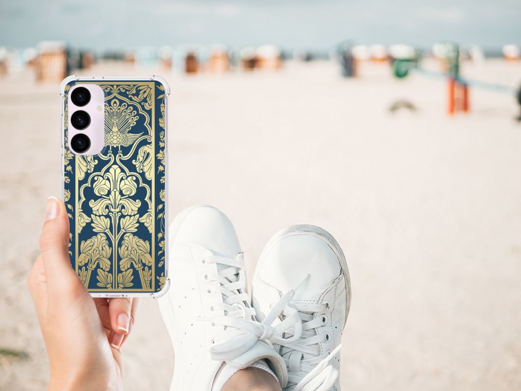 Samsung Galaxy S24 Plus Case Beige Flowers hand aanzicht