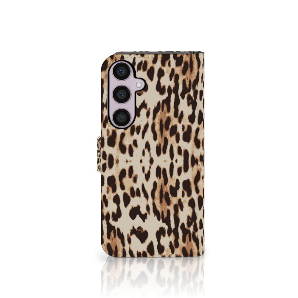 Samsung Galaxy S24 Plus Telefoonhoesje met Pasjes Leopard voor stijlvolle bescherming 🐆 en gebruiksgemak.