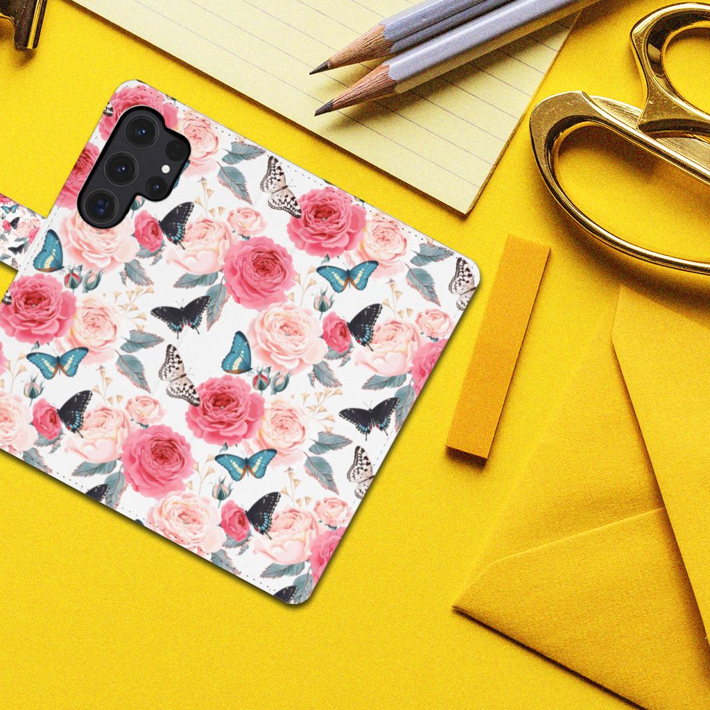 Samsung Galaxy S24 Ultra Hoesje Butterfly Roses design bloemen vlinders aanzicht
