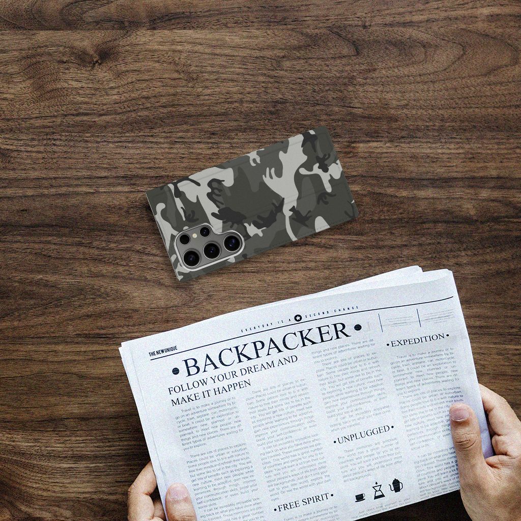 Samsung Galaxy S24 Ultra Hoesje met Magneet Army Light camouflage design bovenaanzicht