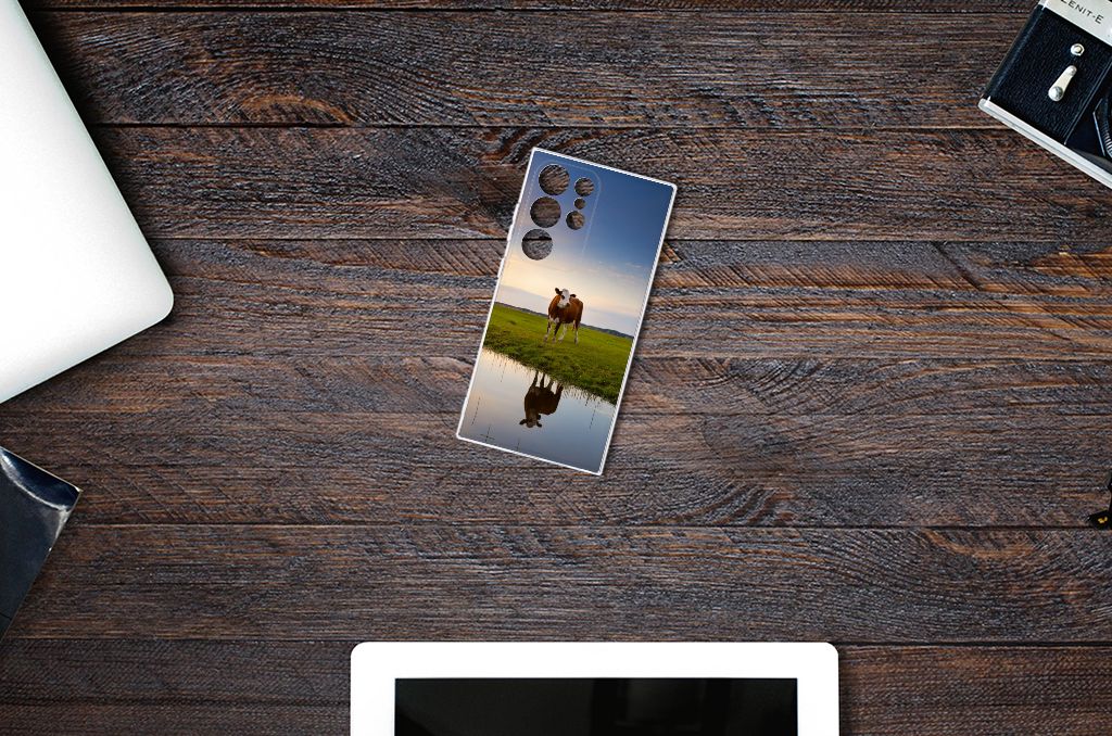 Samsung Galaxy S24 Ultra TPU Hoesje Koe koe ondergang zon design bovenaanzicht