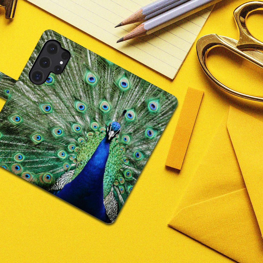 Samsung Galaxy S24 Ultra Telefoonhoesje met Pasjes Pauw met een prachtige pauwprint voor stijl en bescherming.