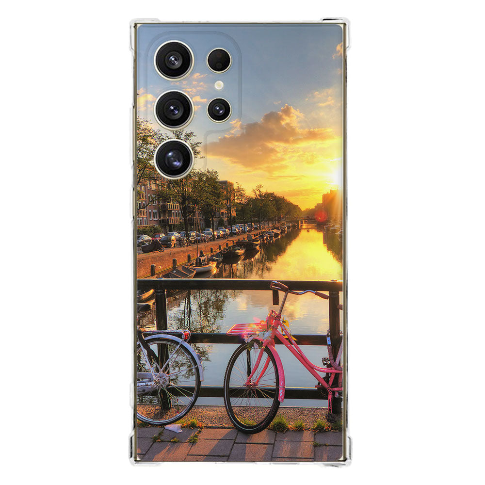 Samsung Galaxy S25 Ultra Hoesje - Amsterdamse Grachten TPU Antishock Amsterdam fietsen zonsondergang
