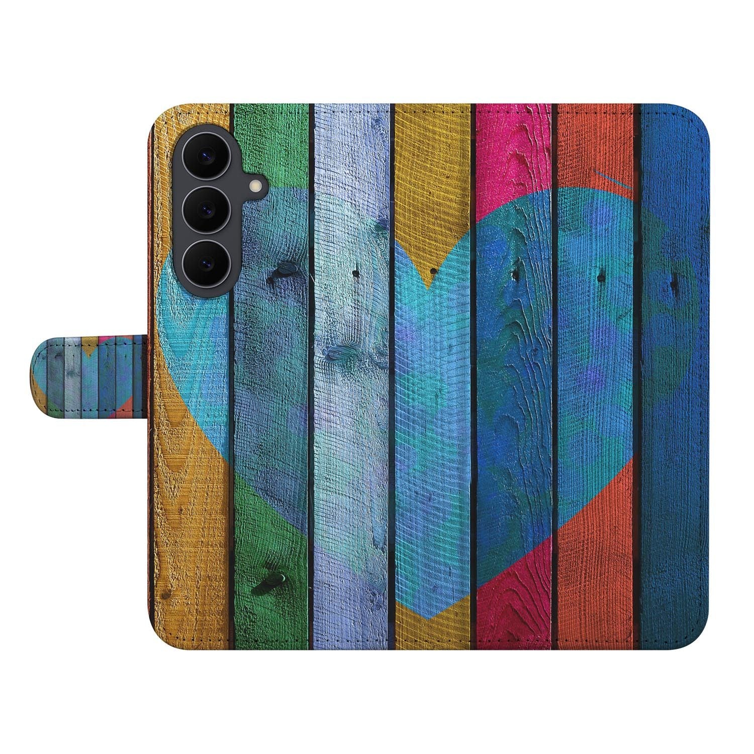 Wood Heart book case voor de Samsung Galaxy S26 FE met meerkleurig hart op houtlook