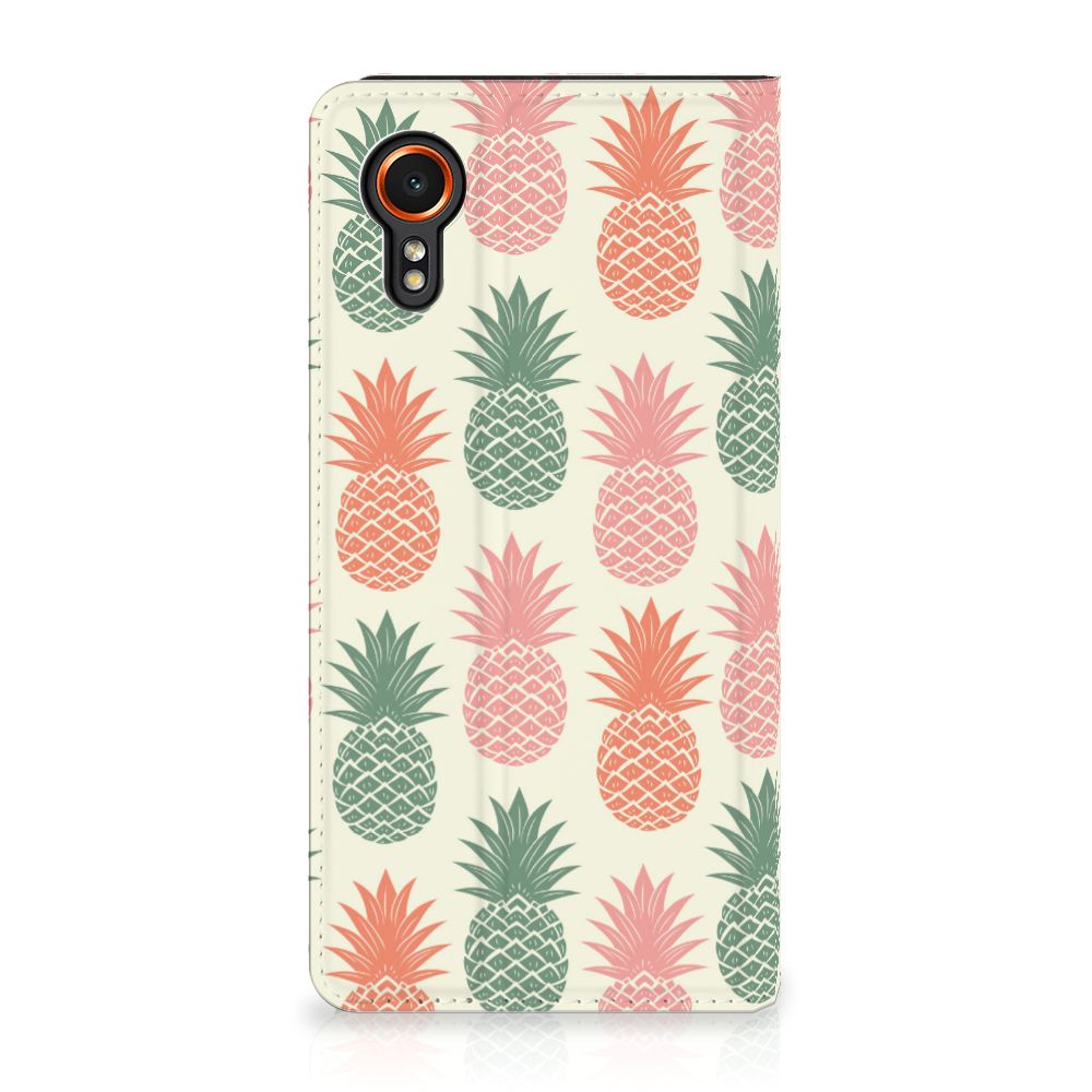 Samsung Galaxy Xcover 7 Flip Style Cover Ananas telefoonhoesje ananas patroon