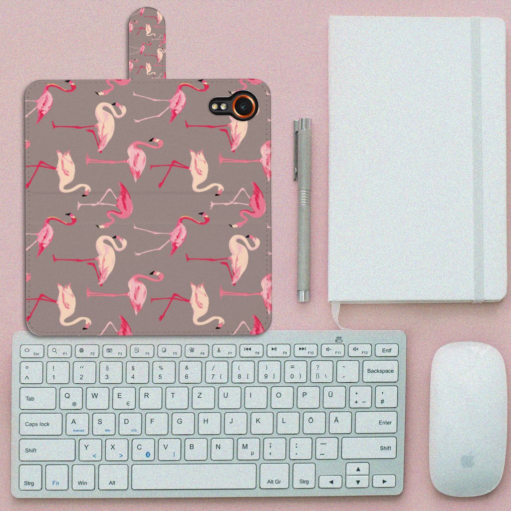 Samsung Galaxy Xcover 7 Telefoonhoesje met Pasjes Flamingo design flamingo bovenaanzicht