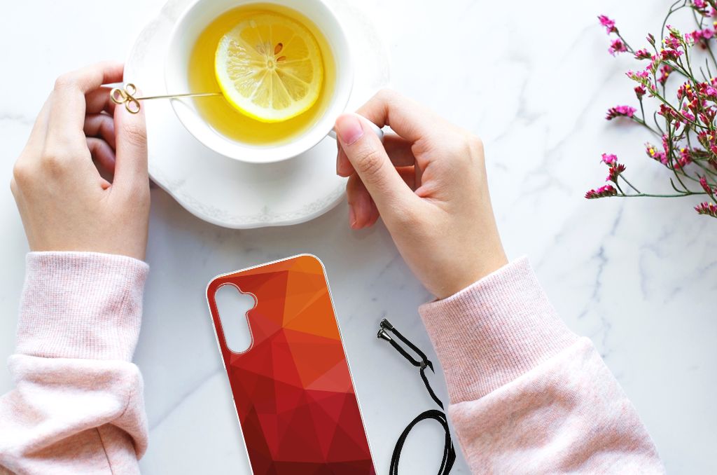 Shockproof Case voor Samsung Galaxy A14 5G Polygon Red met abstract ontwerp en een hand die thee drinkt.