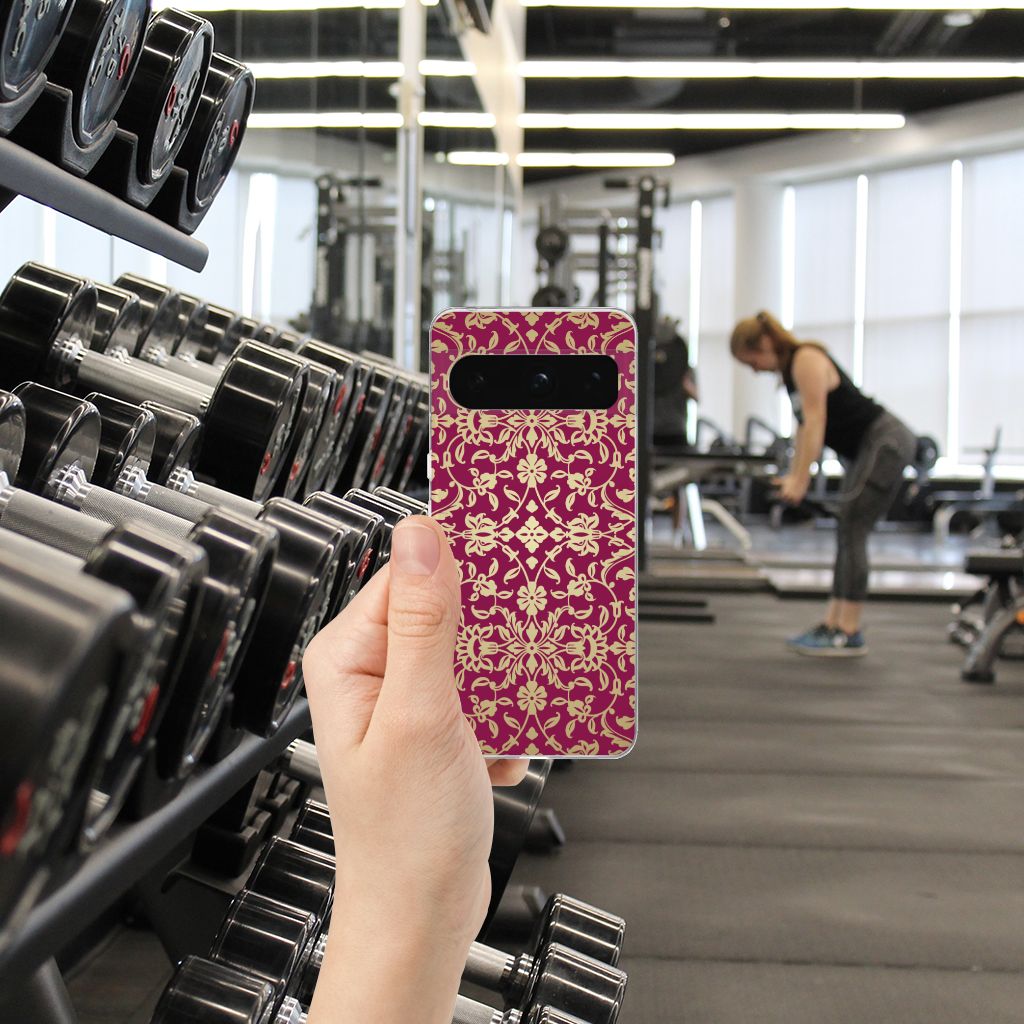 Google Pixel 8 Pro Siliconen Hoesje Barok Pink hand gewichten sportschool