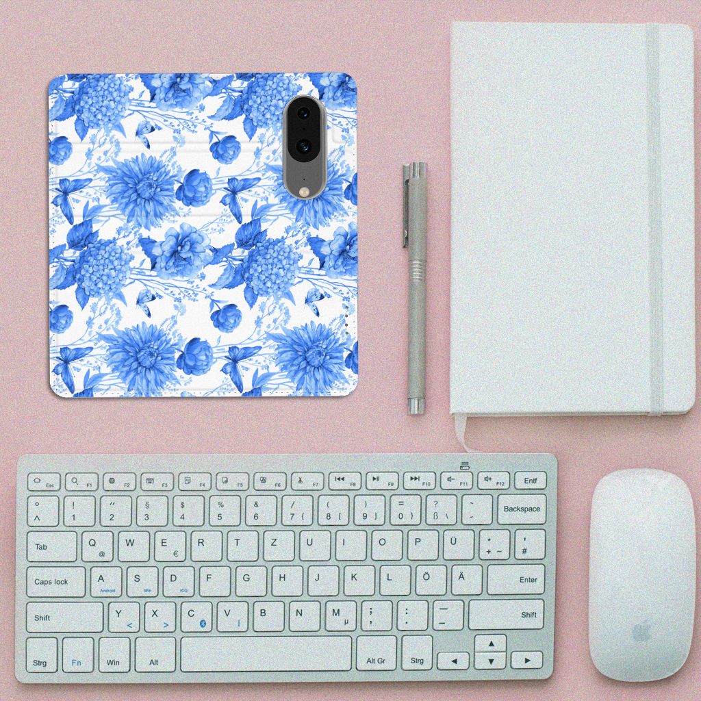 Google Pixel 8 Smart Cover voor Google Pixel 8 Flowers Blue bovenaanzicht