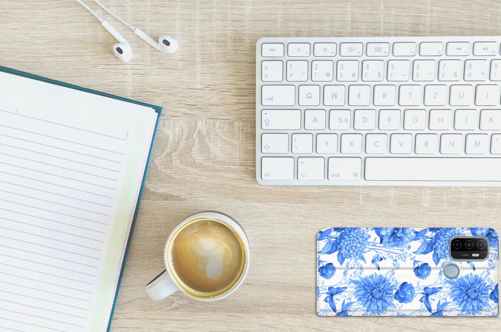 OPPO A53 A53s Smart Cover Flowers Blue bovenaanzicht met toetsenbord notitieblok en koffie