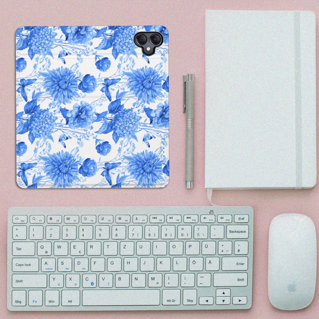Samsung Galaxy A05 Smart Cover Flowers Blue bovenaanzicht met bloemdecoratie
