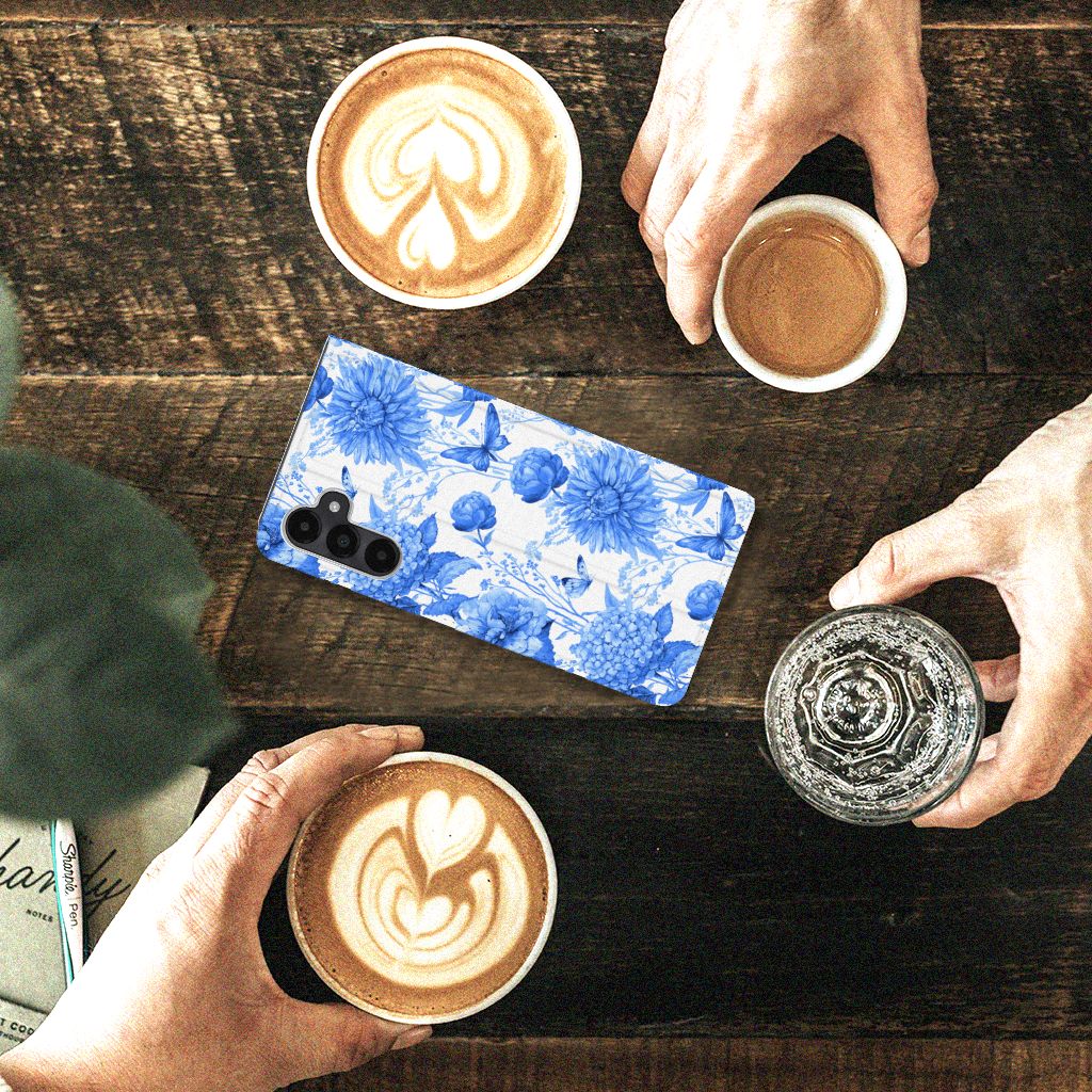 Samsung Galaxy A05s Smart Cover Flowers Blue aanzicht