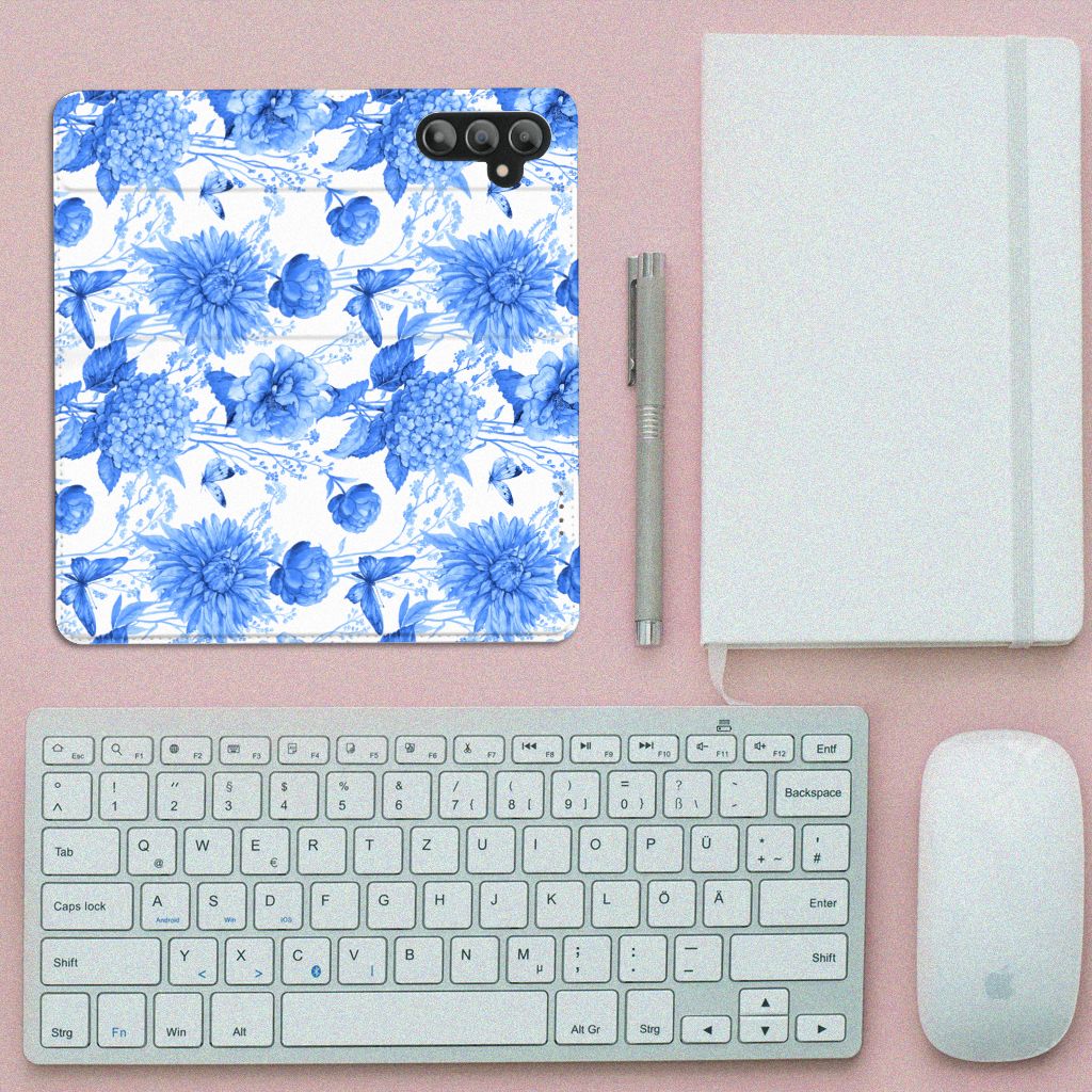 Samsung Galaxy A14 4G Smart Cover Flowers Blue bovenaanzicht toetsenbord muismat notitieboek
