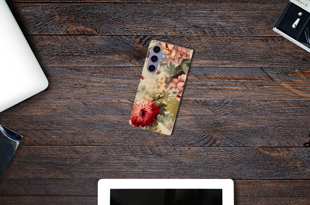 Smart Cover voor Samsung Galaxy S24 Plus Bloemen op een bureau, stijlvol en duurzaam ontwerp 🌸.