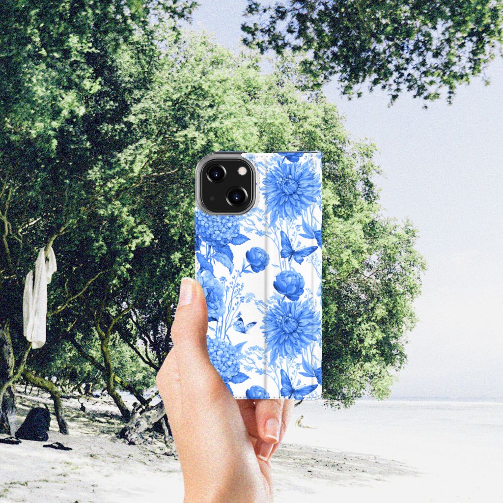 Smart Cover voor iPhone 14 Flowers Blue met blauw bloemen design, perfect voor de zomer! 🌸