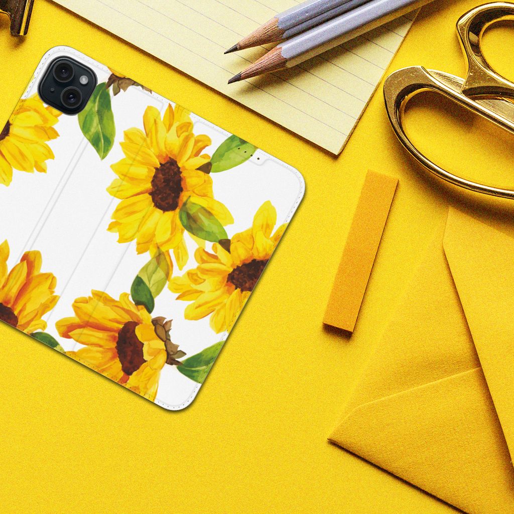 Smart Cover voor iPhone 15 Plus Zonnebloemen met vrolijke zonnebloemen in een zonnige setting 🌻.
