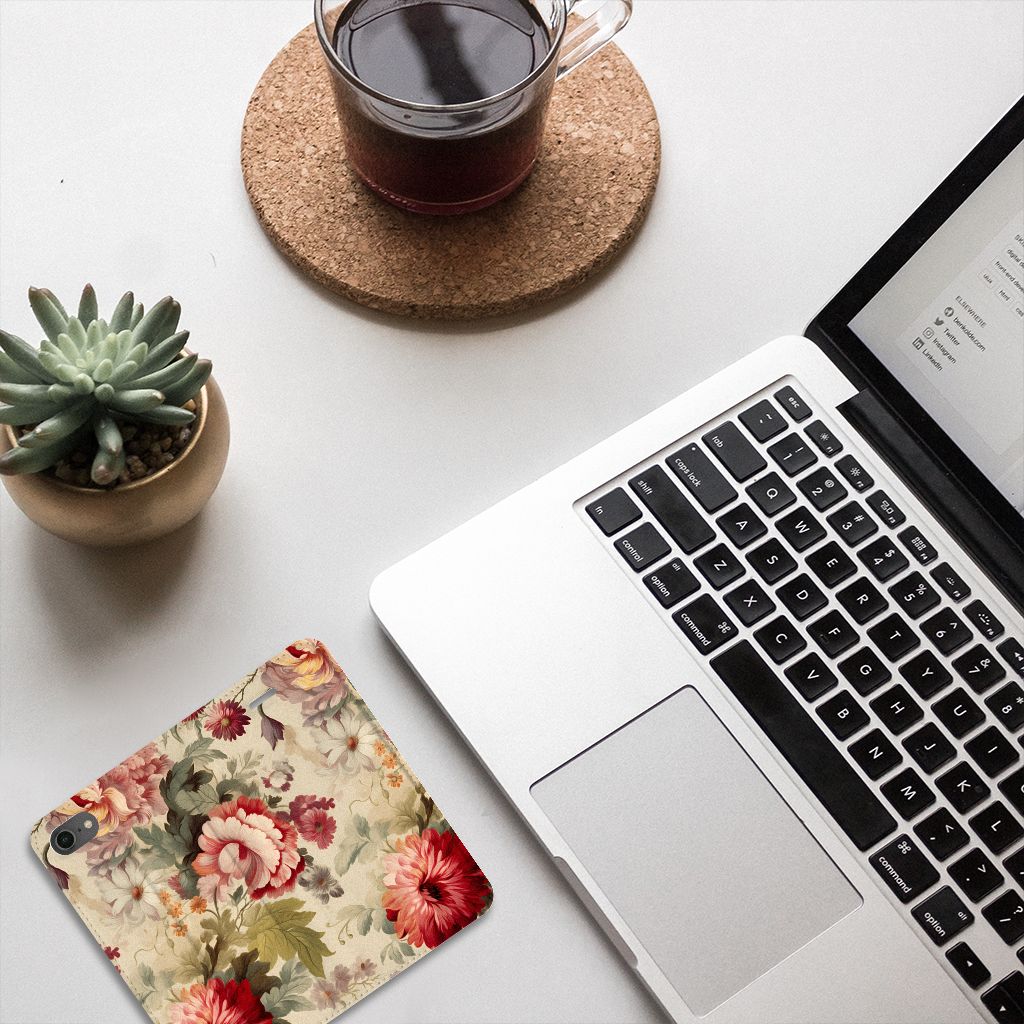 Smart Cover voor iPhone 7 | 8 | SE (2020) | SE (2022) Bloemen bloemen ontwerp bovenaanzicht laptop tafel
