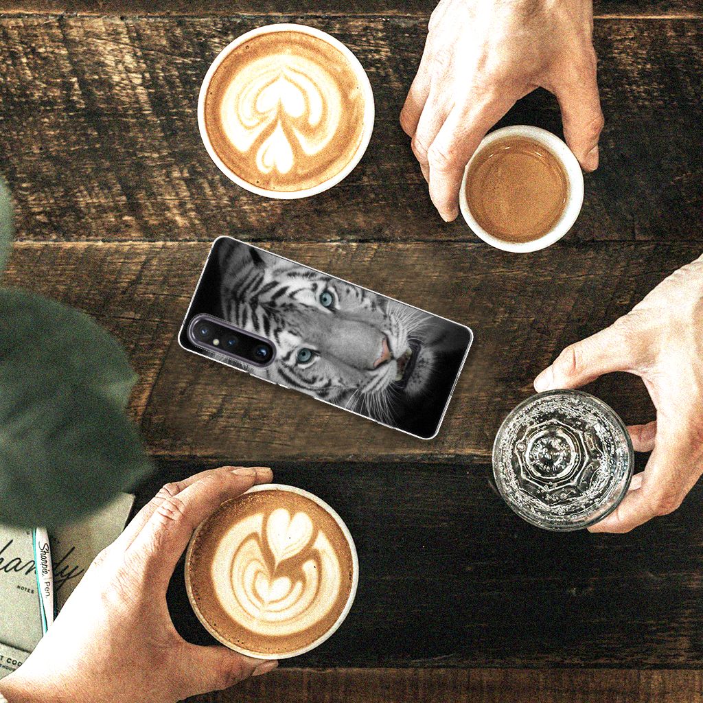 Sony Xperia 1 V TPU Hoesje Tijger design tijger aanzicht