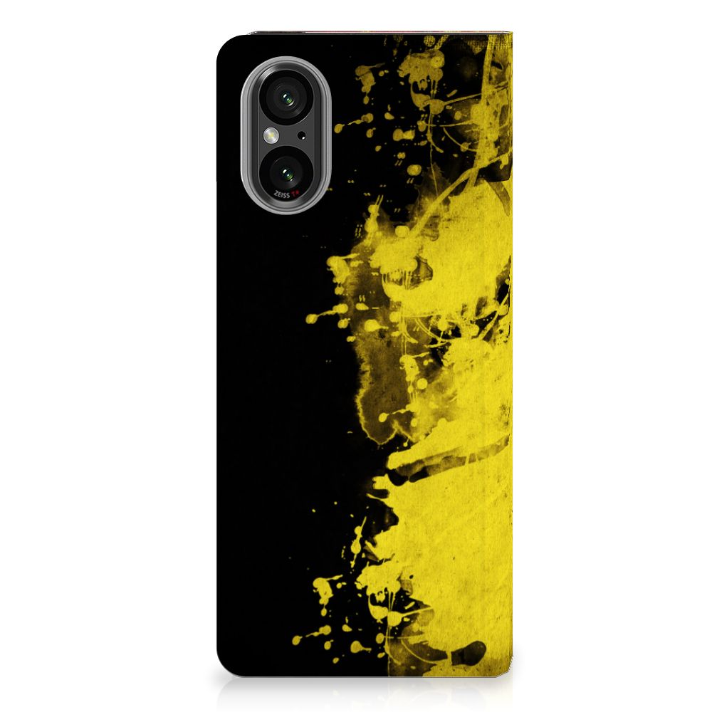 Sony Xperia 5 V Standcase België design hoesje zwart geel