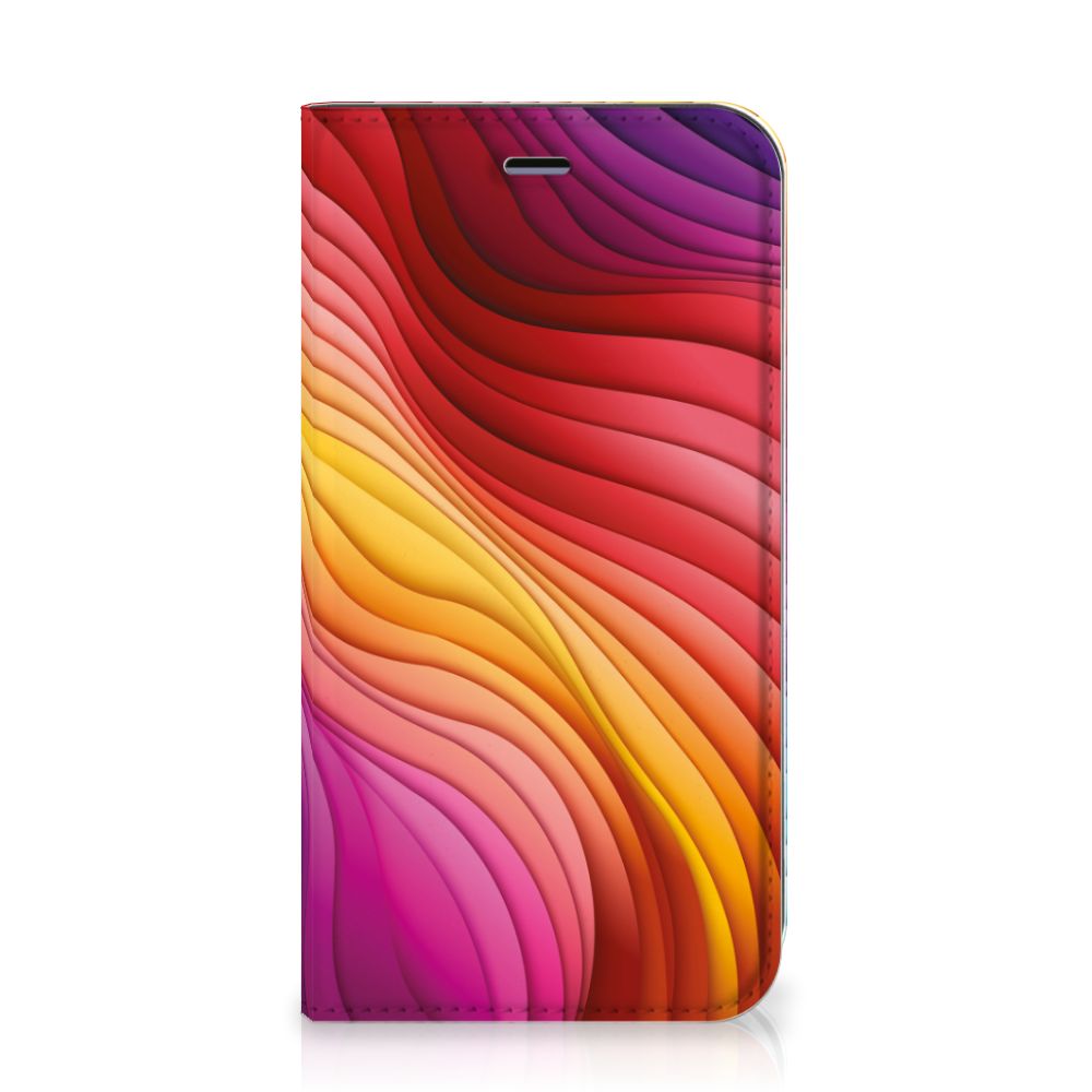 Stand Case voor Apple iPhone 11 Regenboog met een kleurrijk golfpatroon in violette, rode en gele tinten.