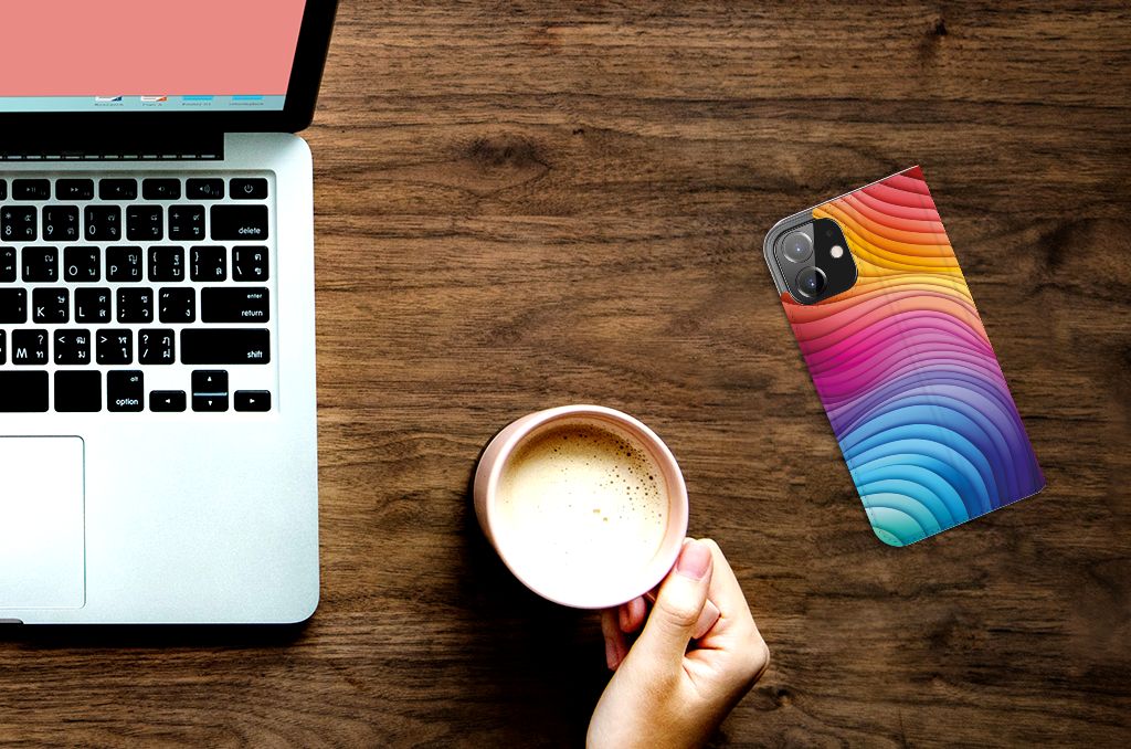Stand Case voor iPhone 12 | iPhone 12 Pro Regenboog op een bureau met laptop en koffie