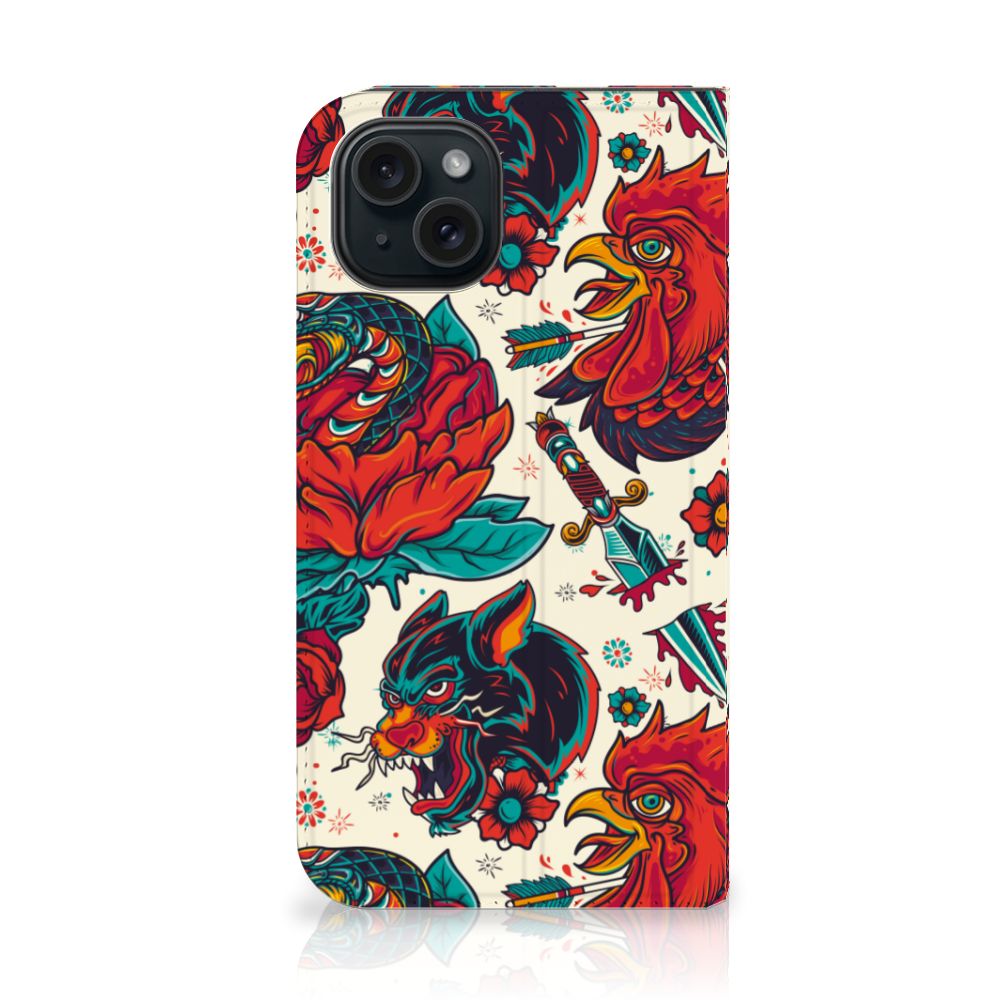 Stand Case voor iPhone 15 Old Skool met vintage tattoo design van rozen en dieren.