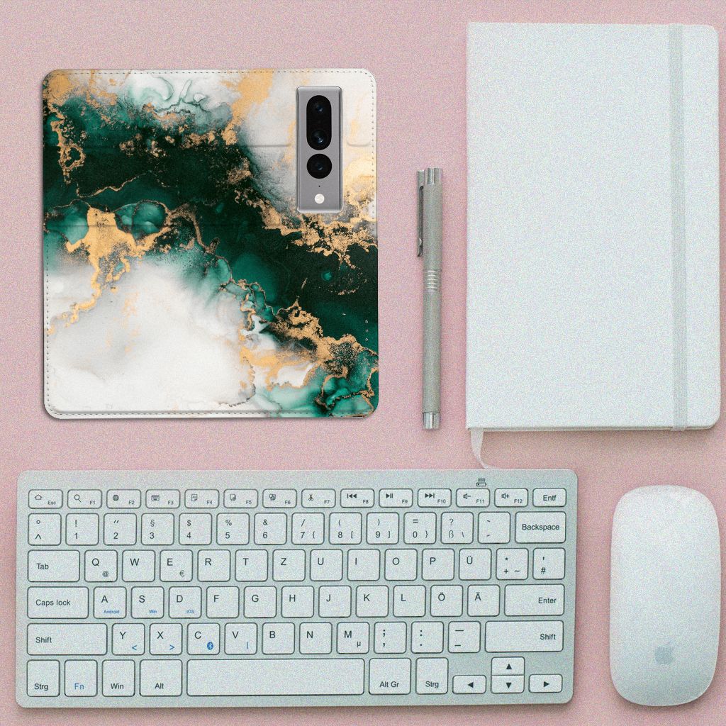 Standcase voor Google Pixel 7 Pro Marmer Groen met elegant marmerdesign en gouden accenten.
