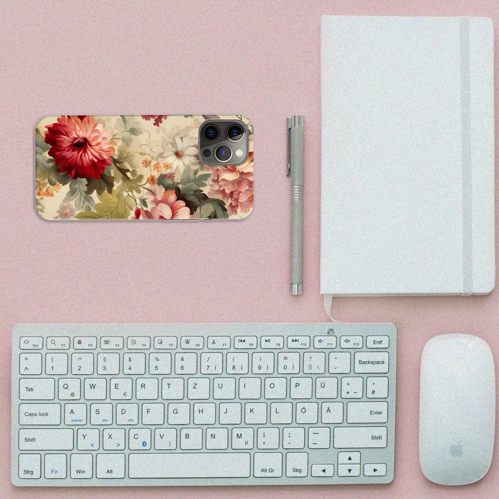 TPU Case voor iPhone 12 Pro Max Bloemen met kleurrijke bloemen op een bureau met toetsenbord en notitieboekje.