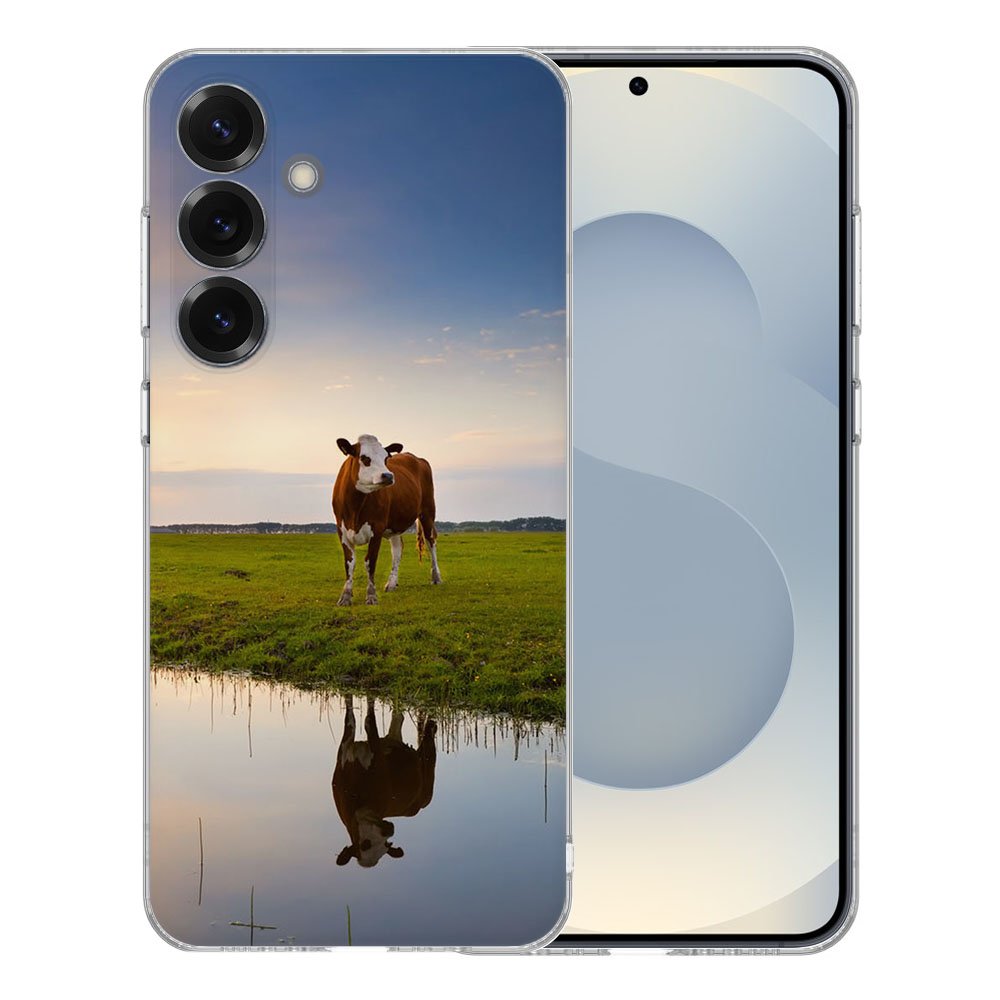 Samsung Galaxy S25 TPU Hoesje Koe Backcover voorzijde met koe en natuurreflectie