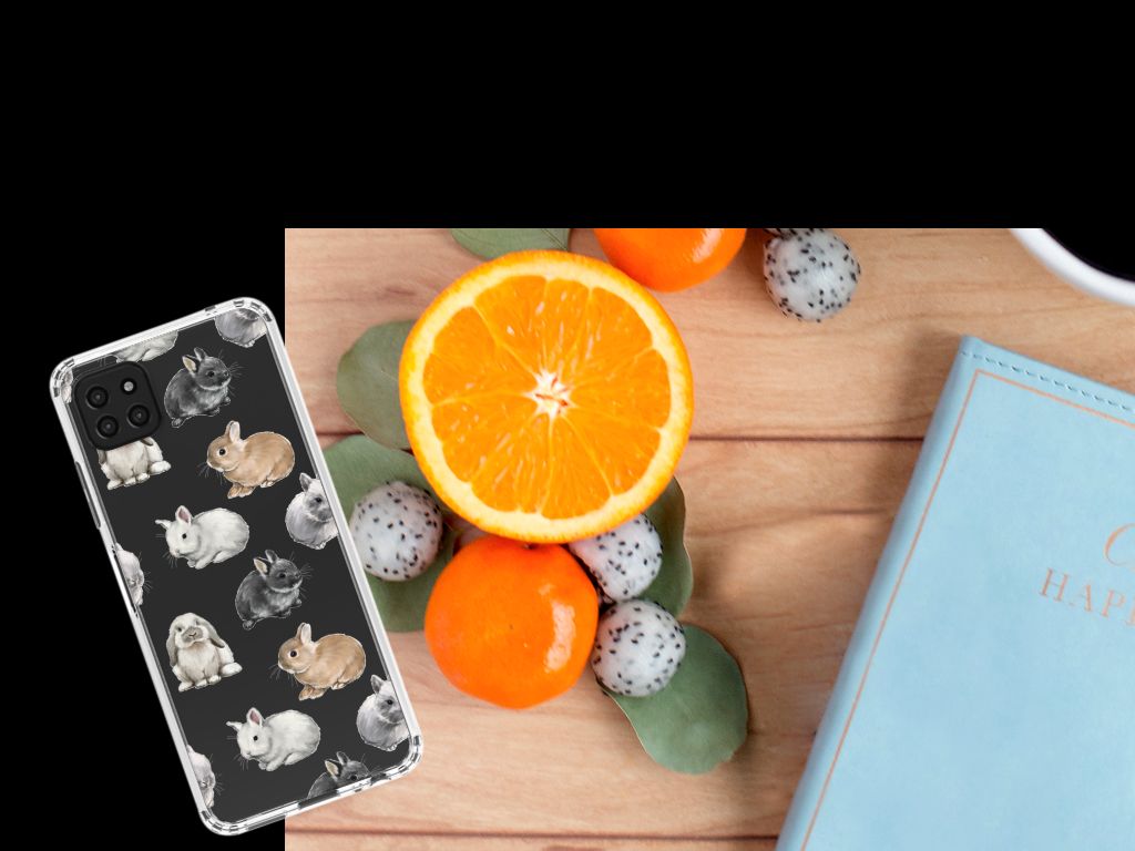 TPU Hoesje voor Apple iPhone 14 Paard met schattige konijntjes op een zwarte achtergrond.