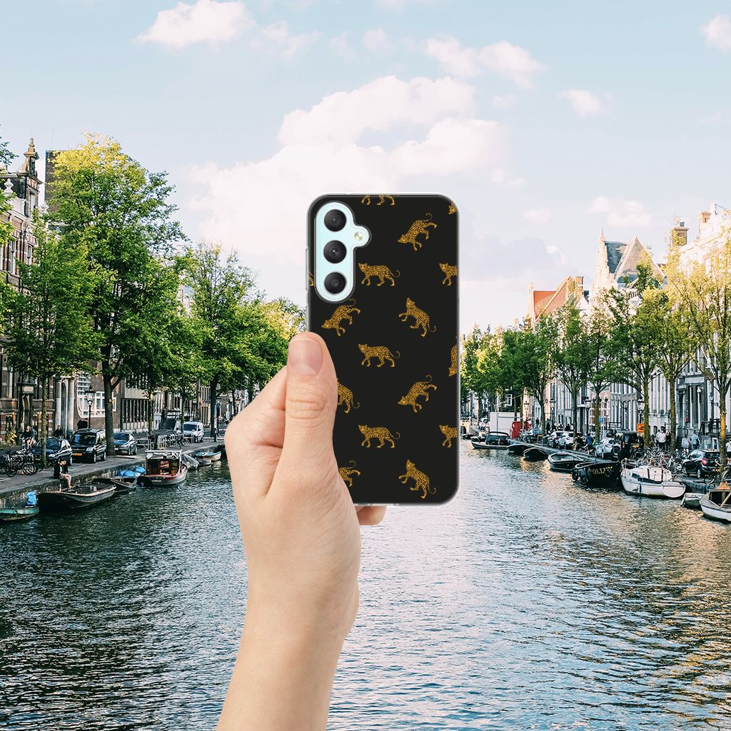 Samsung Galaxy S23 FE TPU Hoesje Leopards hand aanzicht