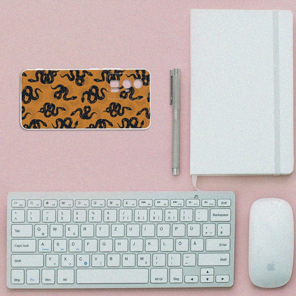 TPU Hoesje voor Xiaomi Poco F5 Pro Snakes bovenaanzicht toetsenbord notitieboek pen muis