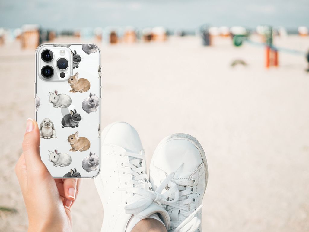 TPU Hoesje voor iPhone 14 Pro Max Konijntjes met schattige konijnen op een strandachtergrond 🐰.