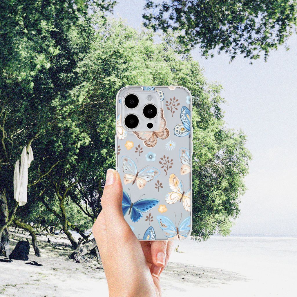 TPU Hoesje voor iPhone 15 Pro Max Vlinder met kleurrijke vlinders in een natuurlijke omgeving 🌸