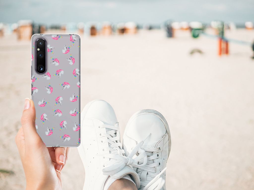 Sony Xperia 1 V TPU bumper Unicorns achterzijde strand