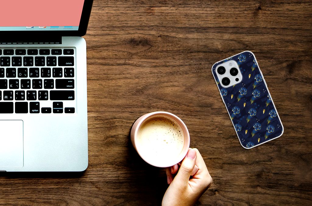 TPU bumper voor iPhone 15 Pro Voetbal en koffie op een bureau