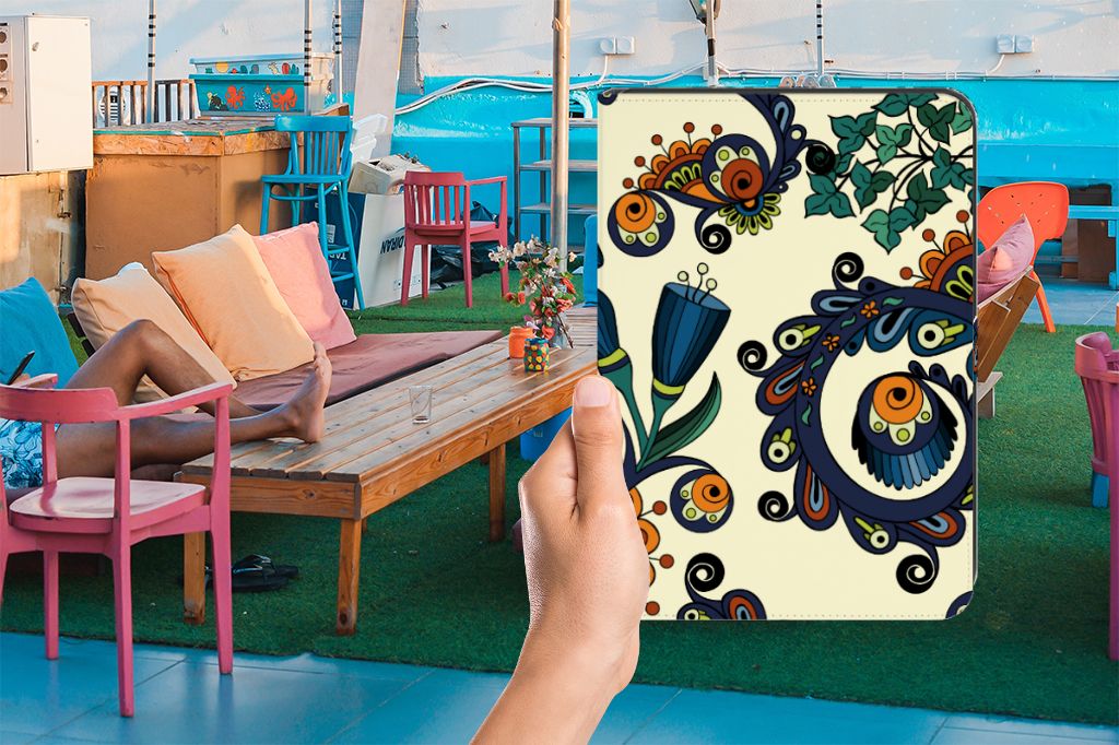 Tablet Hoes iPad (2022) 10.9 Barok Flower design hand aanzicht