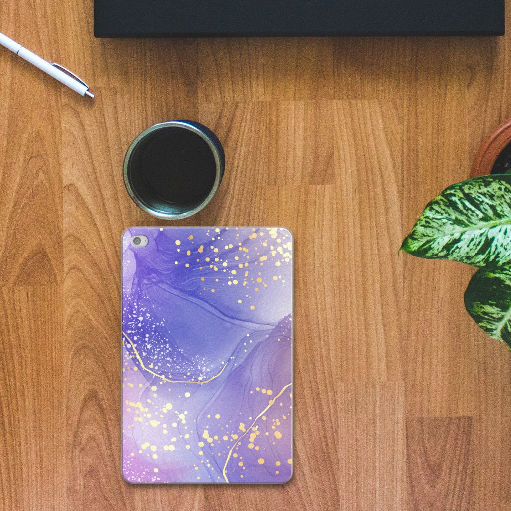 Tablethoes voor Apple iPad Mini 4 | Mini 5 (2019) Watercolor Paars met prachtige paarse waterverf en gouden accents.