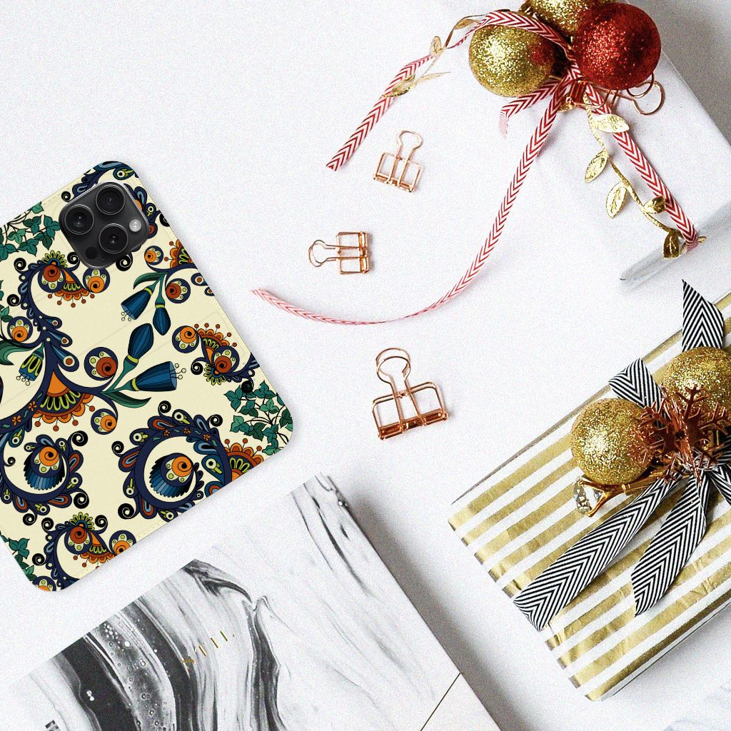 Telefoon Hoesje iPhone 15 Pro Barok Flower met kleurrijk bloemen ontwerp en decoraties, ideaal voor bloemenliefhebbers.