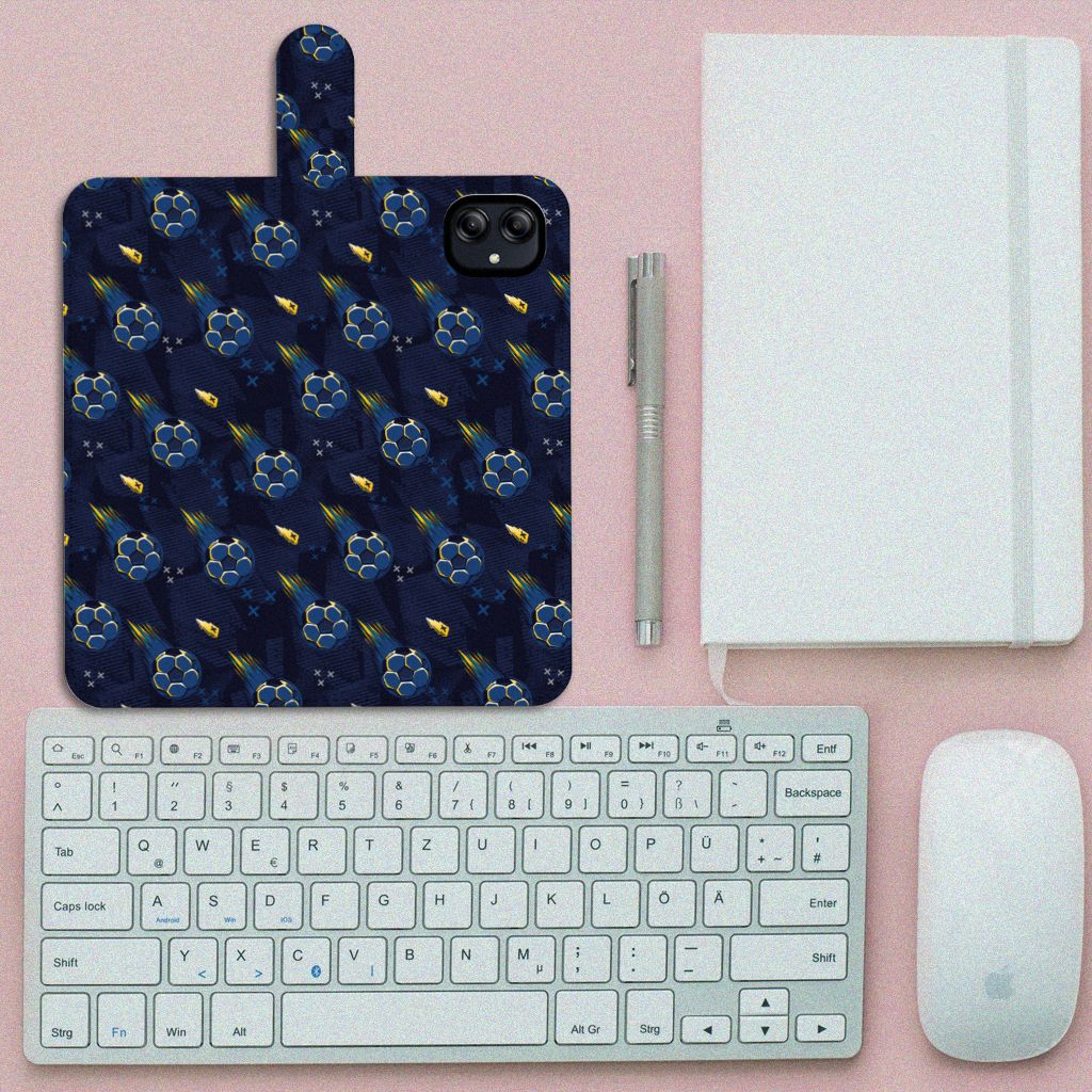 Samsung Galaxy A04e Telefoon Hoesje Voetbal bovenaanzicht