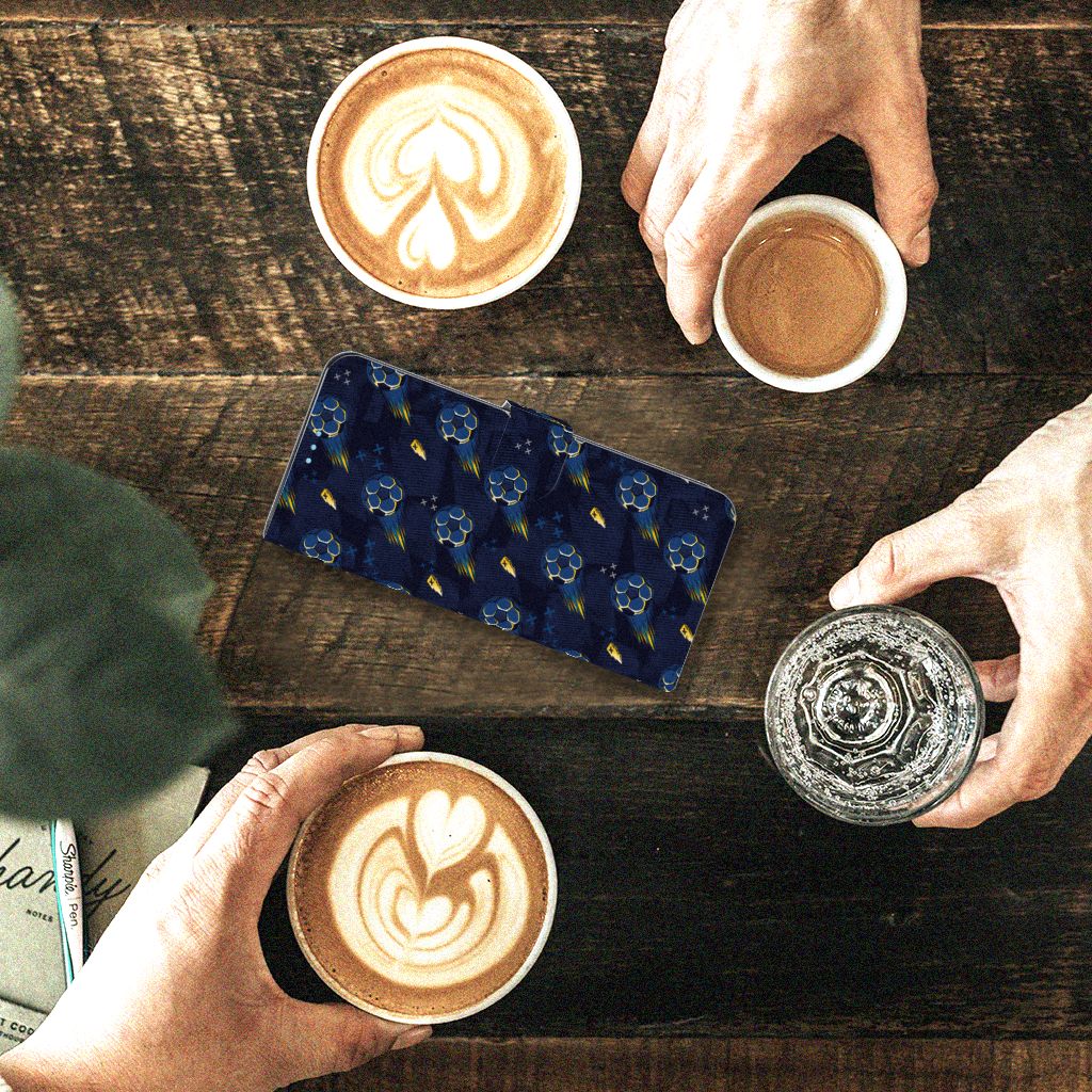 Telefoon Hoesje voor Samsung Galaxy S20 Plus Voetbal op een tafel met koffie, voor cadeau en bescherming.