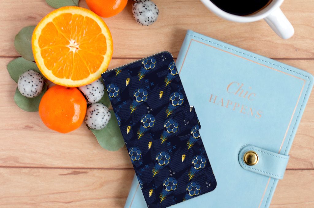 Telefoon Hoesje voor Samsung Galaxy S24 Ultra Voetbal met uniek design op een tafel met citrusfruiten 🍊.