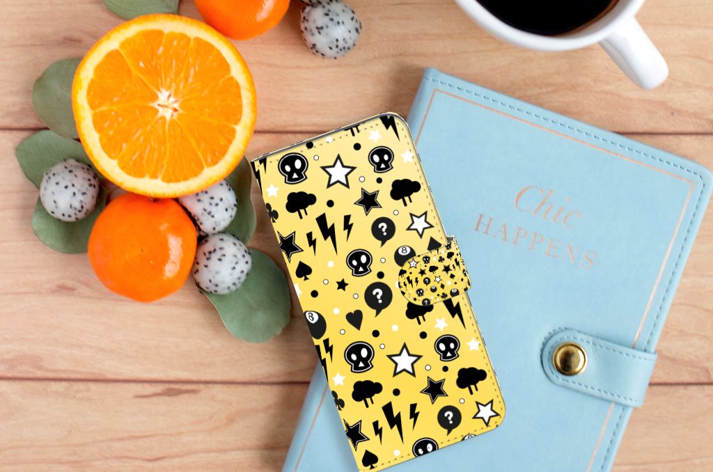 Telefoonhoesje met Naam Nokia G22 Punk Geel design Punk Geel aanzicht