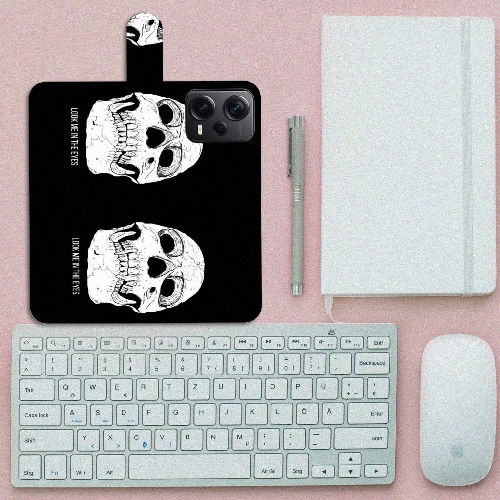 Telefoonhoesje met Naam Xiaomi Poco X5 Pro | Note 12 Pro 5G Skull Eyes op bureau met toetsenbord en notitieboek.