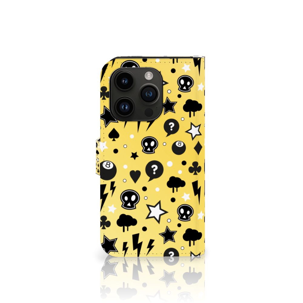 Telefoonhoesje met Naam iPhone 15 Pro Punk Geel met unieke skull en ster design.