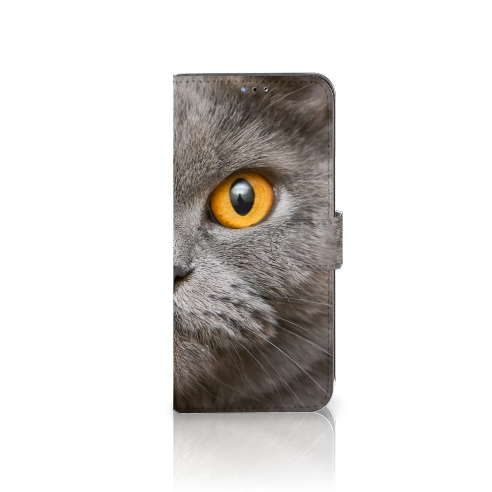 Telefoonhoesje met Pasjes OPPO A16/A16s/A54s Britse Korthaar met opvallende kat en groene achtergrond.