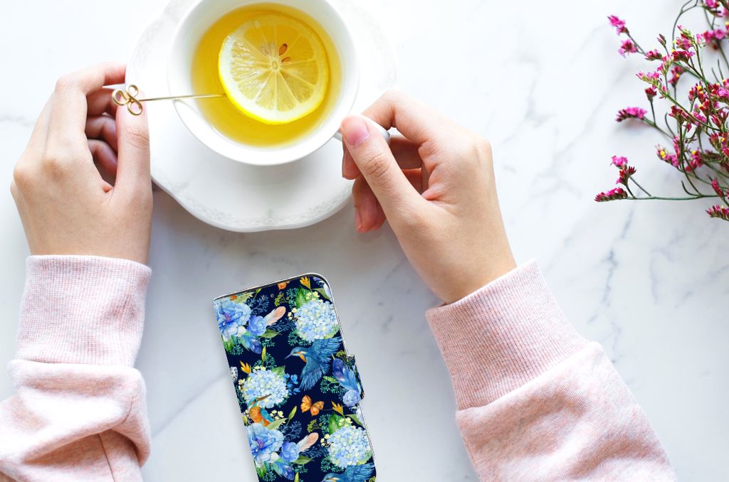 Telefoonhoesje met Pasjes voor Apple iPhone 12 Mini IJsvogel, zwart met bloemen, hand met thee 🍵