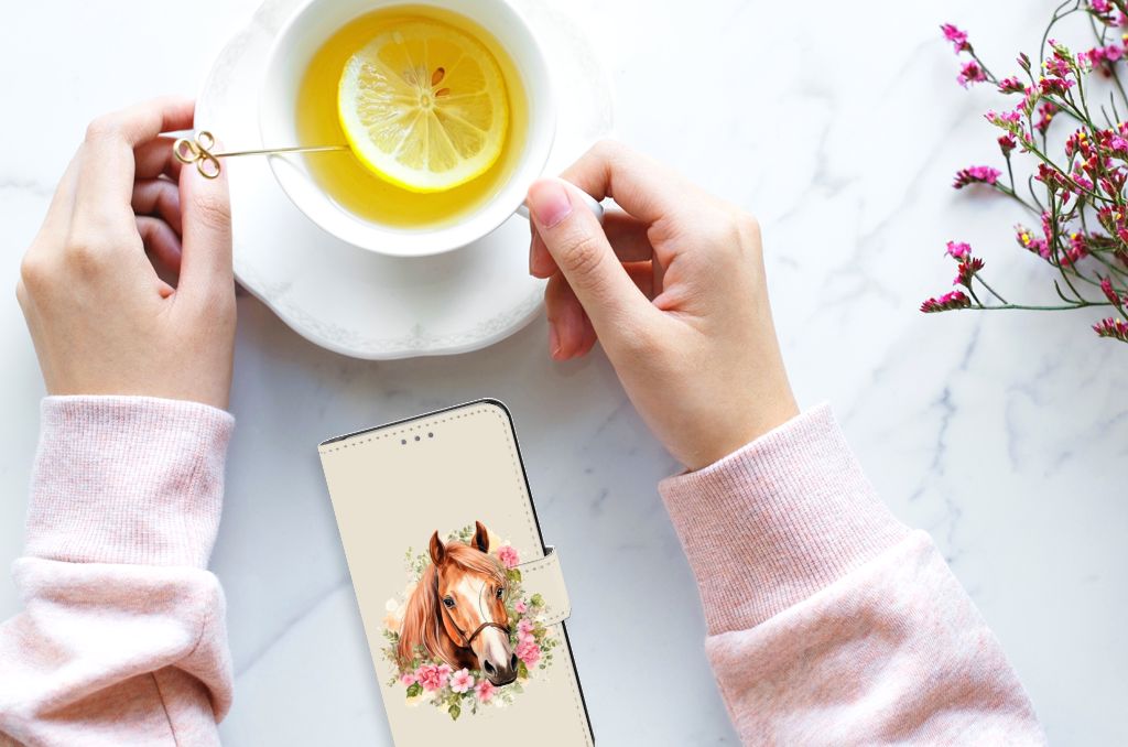 Telefoonhoesje met Pasjes voor Motorola Edge 30 Neo Paard, met een elegante uitstraling en bescherming.